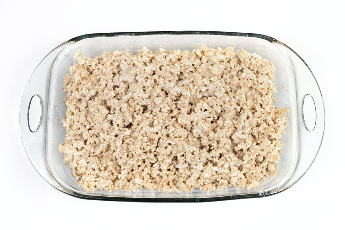 Spread the mixture into the dish.