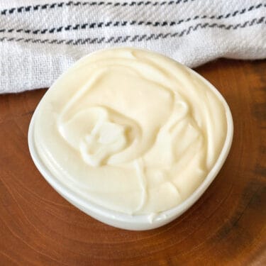 Cream cheese buttercream frosting recipe in a small bowl.