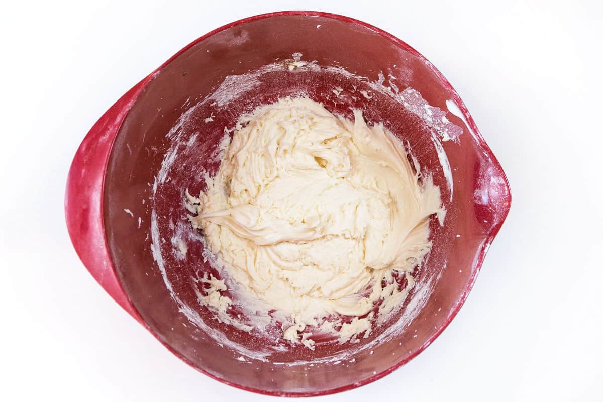 Powdered sugar add to the marshmallow creme mixture.