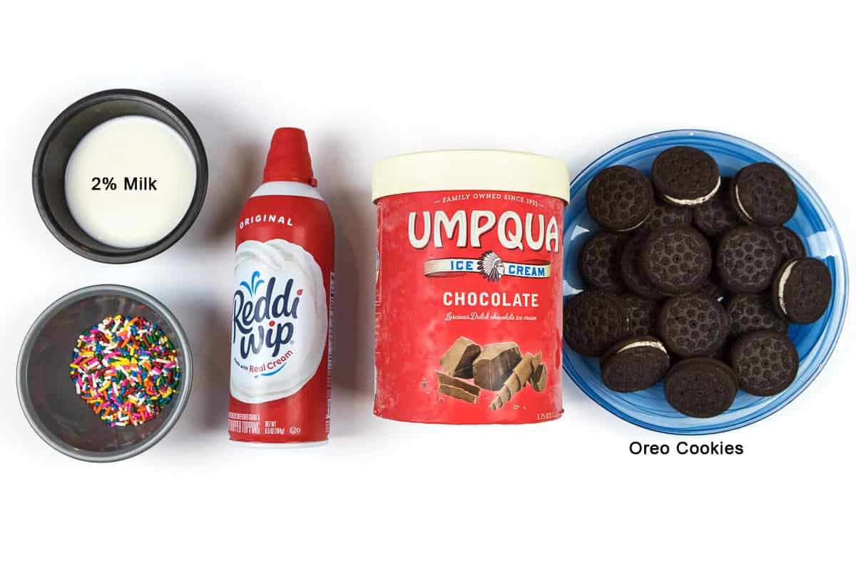 Ingredients for the Oreo Chocolate Milkshake.