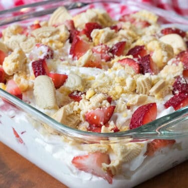 Strawberry lemon icebox cake recipe.