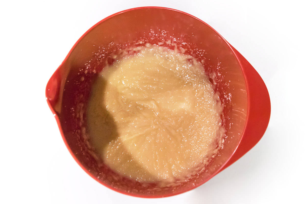 Blend the butter together with the sugar and vanilla extract.